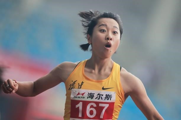 Ge Manqi of Fujian competes in the Women's 100 Metres heats on day one of 2021 Chinese National Athletics Championships & Tokyo Olympic Trials at...
