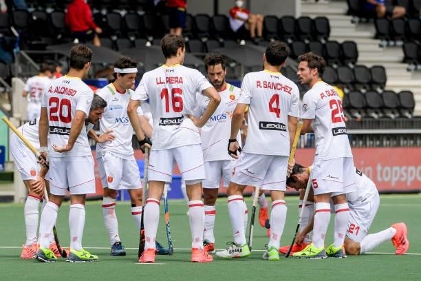 Team of Spain during the Euro Hockey Championships match between Spain and France at Wagener Stadion on June 11, 2021 in Amstelveen, Netherlands