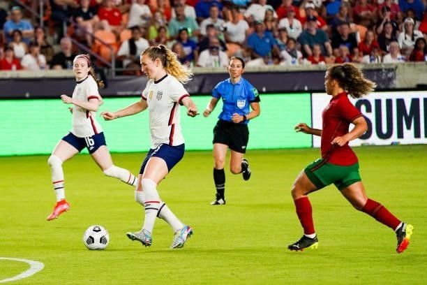 Samantha Mewis of United States controls the ball during the second half the 2021 WNT Summer Series friendly between the United States and Portugal...