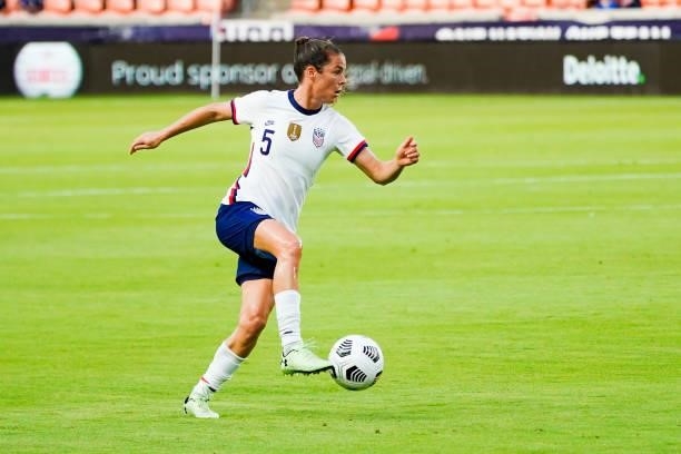 Kelley O'Hara of United States controls the ball during the first half of the 2021 WNT Summer Series friendly between the United States and Portugal...