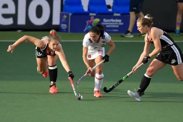 Beatriz Perez Lagunas of Spain during the Euro Hockey Championships match between Duitsland and Spanje at Wagener Stadion on June 11, 2021 in...