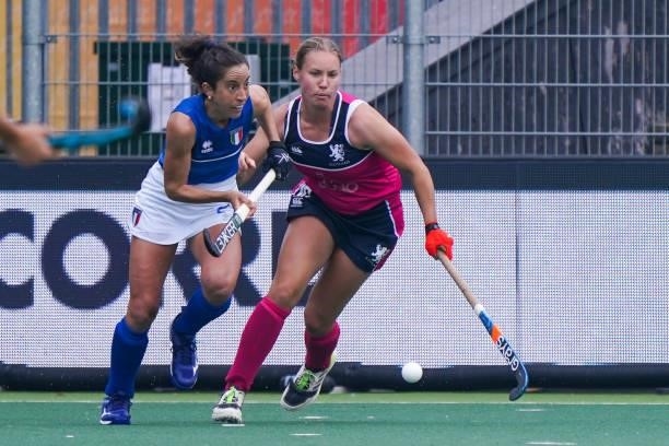 Lara Oviedo of Italy battles for possession with Sarah Robertson of Scotland during the Euro Hockey Championships match between Scotland and Italy at...