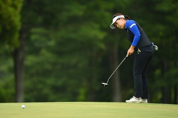 Serena Aoki of Japan attempts a putt on the 13th green during the third round of the Ai Miyazato Suntory Ladies Open at Rokko Kokusai Golf Club on...