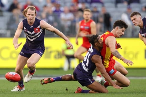 David Mundy of the Dockers runs onto the ball during the round 13 AFL match between the Fremantle Dockers and the Gold Coast Suns at Optus Stadium on...
