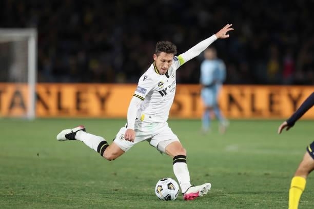 Mark Milligan of Macarthur kicks the ball during the A-League Elimination Final match between Central Coast Mariners and Macarthur FC at Central...