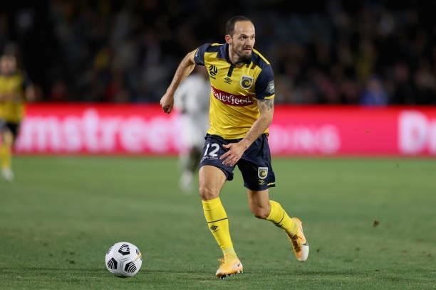 Marco Urena of the Mariners during the A-League Elimination Final match between Central Coast Mariners and Macarthur FC at Central Coast Stadium, on...