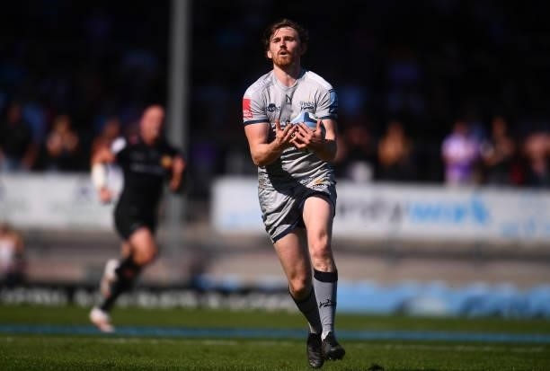 Simon Hammersley of Sale Sharks controls the ball during the Gallagher Premiership Rugby match between Exeter Chiefs and Sale at Sandy Park on June...