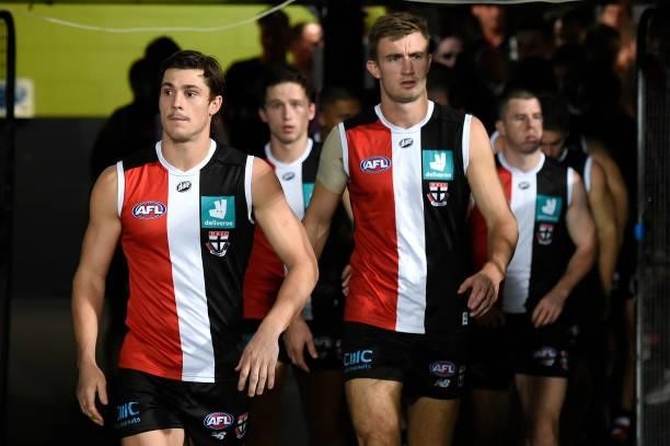 St Kilda Saints take to the field during the round 13 AFL match between the St Kilda Saints and the Adelaide Crows at Cazaly's Stadium on June 12,...