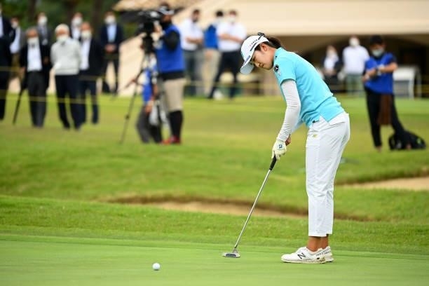 Mone Inami of Japan misses the par putt on the 9th green during the final round of the Ai Miyazato Suntory Ladies Open at Rokko Kokusai Golf Club on...