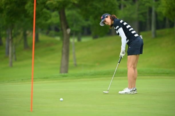 Hina Arakaki of Japan attempts a putt on the 15th green during the final round of the Ai Miyazato Suntory Ladies Open at Rokko Kokusai Golf Club on...