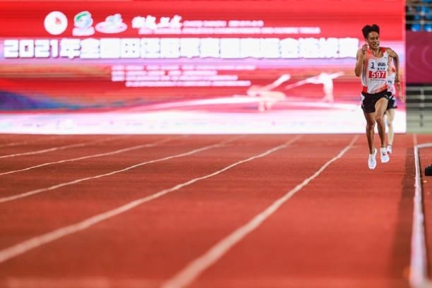 Zong Qinghua of Yunnan competes in the Men's 5,000m Final on day one of 2021 Chinese National Athletics Championships & Tokyo Olympic Trials at...