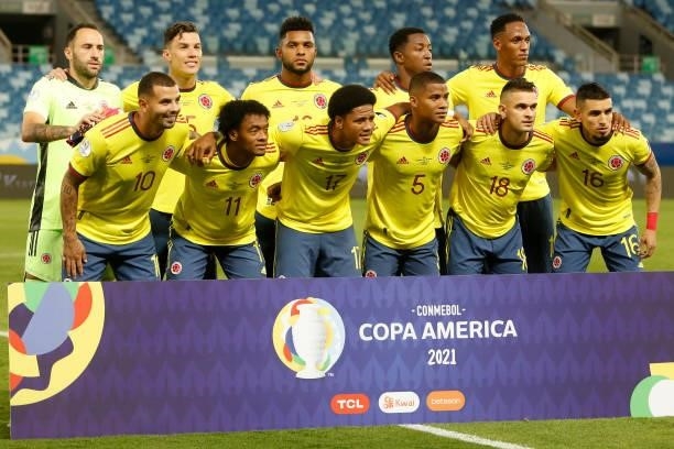 Players of Colombia pose before a Group B match between Ecuador and Colombia at Arena Pantanal on June 13, 2021 in Cuiaba, Brazil.
