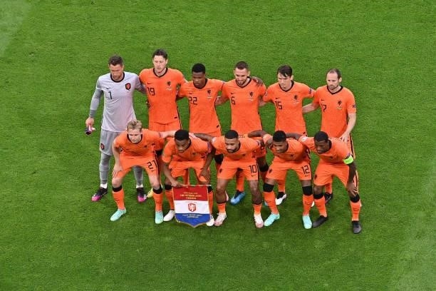Players of Nederlands pose for a team photograph prior to the UEFA Euro 2020 Championship Group C match between Netherlands and Ukraine on June 13,...