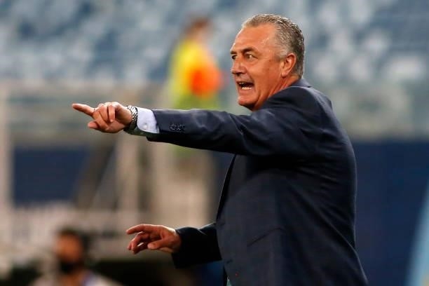Head coach of Ecuador Gustavo Alfaro gestures during a Group B match between Ecuador and Colombia at Arena Pantanal on June 13, 2021 in Cuiaba,...