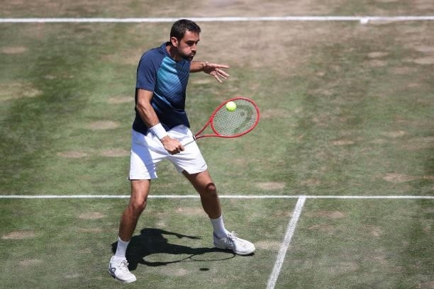 Marin Cilic of Croatia plays a backhand as he warms up prior to his final match against Felix Auger-Aliassime of Canadaduring day 7 of the...