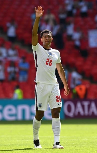Jude Bellingham of England acknowledges the crowd after the UEFA Euro 2020 Championship Group D match between England and Croatia on June 13, 2021 in...