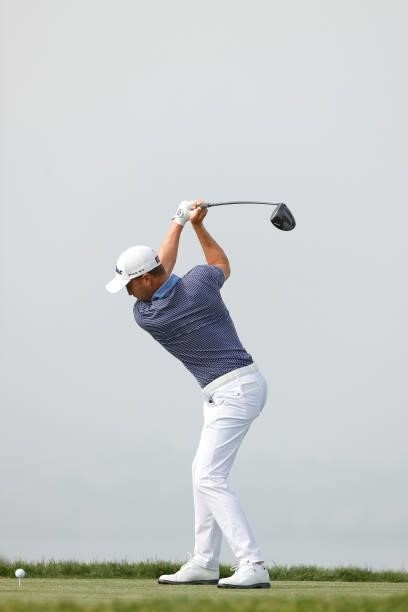 Justin Thomas of the United States plays his shot from the fourth tee during a practice round prior to the start of the 2021 U.S. Open at Torrey...