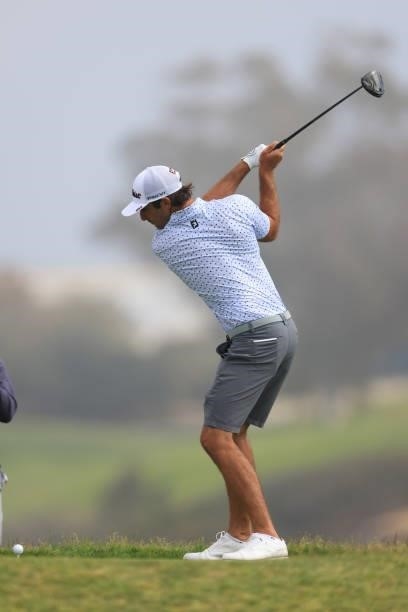 Max Homa of the United States plays his shot from the fifth tee during a practice round prior to the start of the 2021 U.S. Open at Torrey Pines Golf...