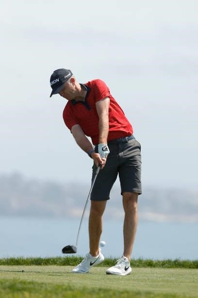 Martin Laird of Scotland plays his shot from the fourth tee during a practice round prior to the start of the 2021 U.S. Open at Torrey Pines Golf...