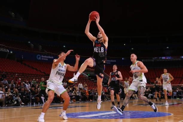 Chris Goulding of United drives to the basket during game three of the NBL Semi-Final Series between Melbourne United and the South East Melbourne...