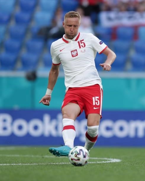 Kamil Glik of Poland controls the ball during the UEFA Euro 2020 Championship Group E match between Poland and Slovakia on June 14, 2021 in Saint...