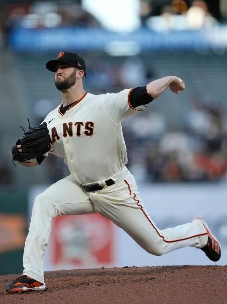 Alex Wood of the San Francisco Giants pitches against the Arizona Diamondbacks in the top of the first inning at Oracle Park on June 14, 2021 in San...