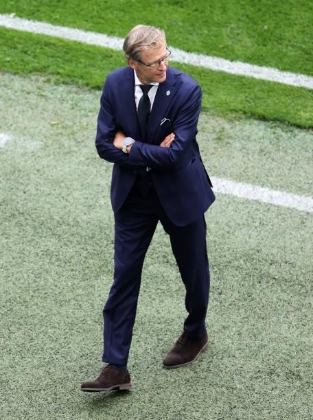 Markku Kanerva, Head Coach of Finland looks on during the UEFA Euro 2020 Championship Group B match between Finland and Russia at Saint Petersburg...