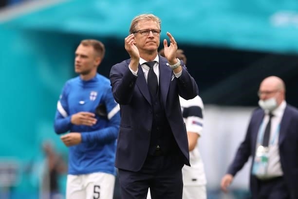 Markku Kanerva, Head Coach of Finland applauds during the UEFA Euro 2020 Championship Group B match between Finland and Russia at Saint Petersburg...