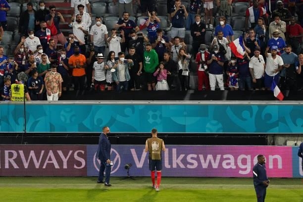 Karim Benzema of France thanking the fans during the UEFA Euro 2020 match between France and Germany at Allianz Arena on June 15, 2021 in Munich,...