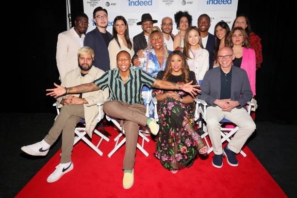 Emmy Award-Winning writer, creator and actor Lena Waithe and Indeed’s Chris Hyams and LaFawn Davis with the 10 finalists of the Indeed ‘Rising...
