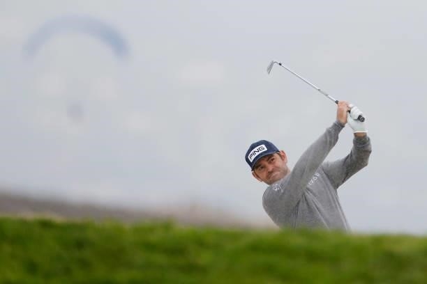 Louis Oosthuizen of South Africa plays a shot during the first round of the 2021 U.S. Open at Torrey Pines Golf Course on June 17, 2021 in San Diego,...