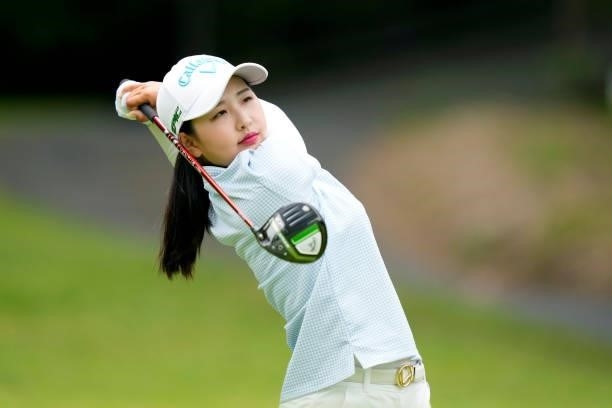 Hana Lee of South Korea hits her tee shot on the 2nd hole during the first round of the Yupiteru Shizuoka Shimbun SBS Ladies at the Shizuoka Country...