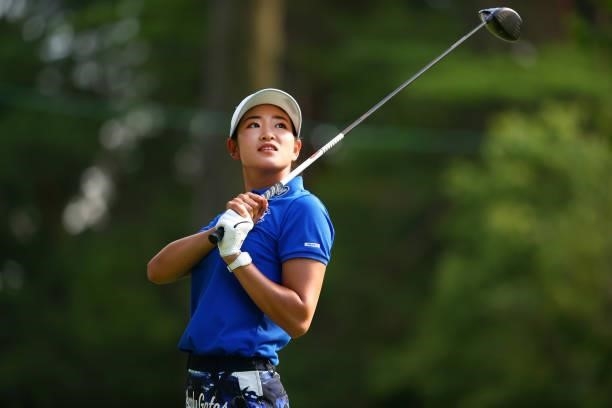 Erika Hara of Japan reacts after her tee shot on the 18th hole during the first round of Nichirei Ladies at Sodegaura Country Club Shinsode Course on...