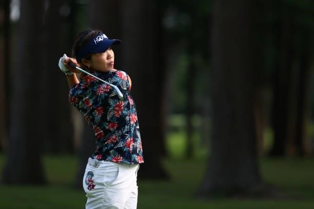 Rumi Yoshiba of Japan hits her second shot on the 18th hole during the first round of Nichirei Ladies at Sodegaura Country Club Shinsode Course on...