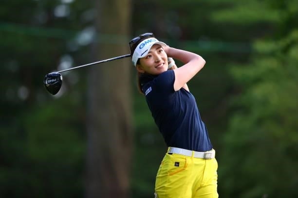 Hana Wakimoto of Japan hits her tee shot on the 18th hole during the first round of Nichirei Ladies at Sodegaura Country Club Shinsode Course on June...