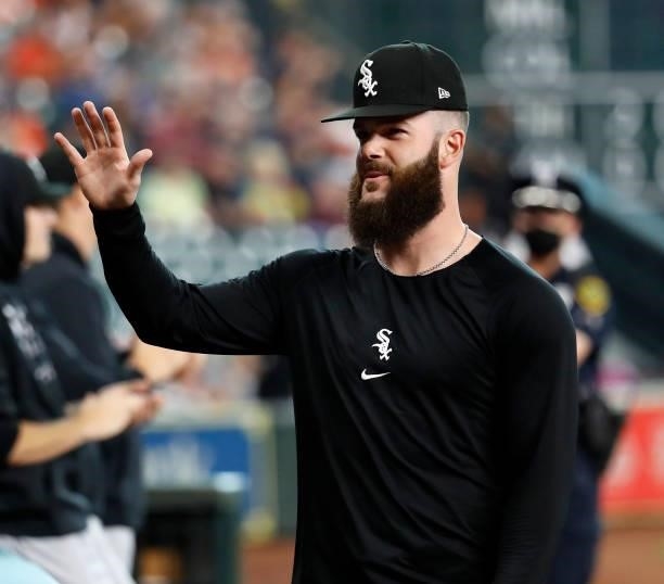 Dallas Keuchel of the Chicago White Sox acknowledges the crowd as he made his first return to Houston as the Houston Astros played the Chicago White...