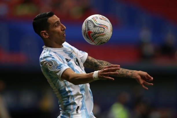 Angel Di Maria of Argentina chests the ball during a group A match between Argentina and Chile as part of Conmebol Copa America Brazil 2021 at Mane...