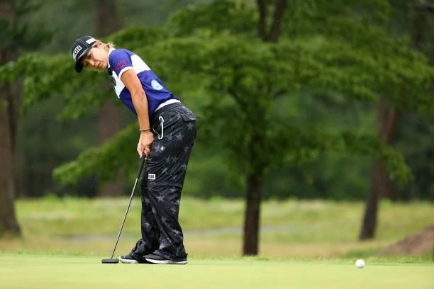 Asako Fujimoto of Japan attempts a putt on the 6th green during the second round of Nichirei Ladies at Sodegaura Country Club Shinsode Course on June...