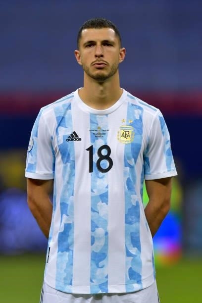 Guido Rodriguez of Argentina looks on prior to a group A match between Argentina and Chile as part of Conmebol Copa America Brazil 2021 at Mane...