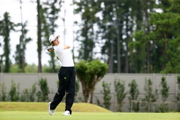 Mone Inami of Japan hits her tee shot on the 9th hole during the second round of Nichirei Ladies at Sodegaura Country Club Shinsode Course on June...