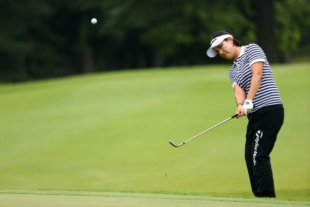 Mi-jeong Jeon of South Korea chips onto the 13th green during the second round of Nichirei Ladies at Sodegaura Country Club Shinsode Course on June...
