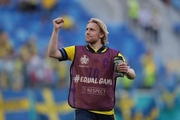 Emil Forsberg of Sweden acknowledges the audience after winning the UEFA Euro 2020 Championship Group E match between Sweden and Slovakia at Saint...