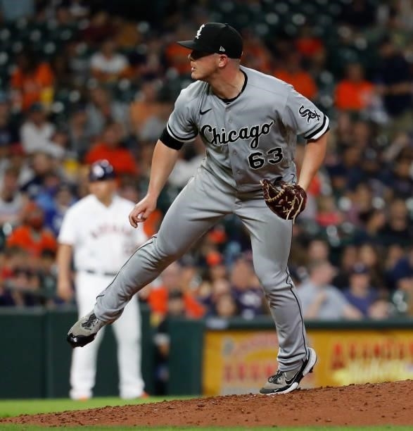 Matt Foster of the Chicago White Sox pitches against the Houston Astros at Minute Maid Park on June 17, 2021 in Houston, Texas.
