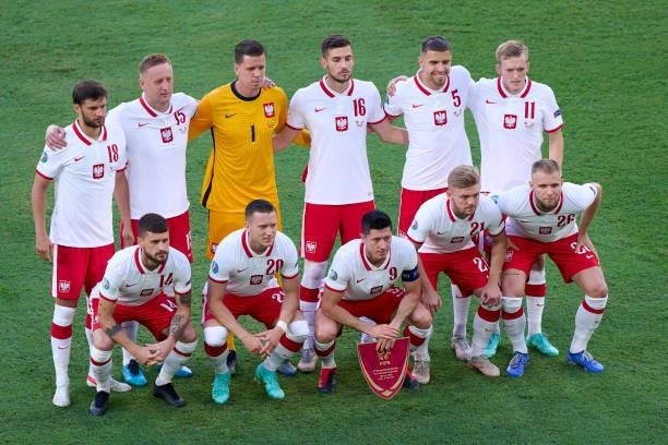 Players of Poland line up for a team photo prior to the UEFA Euro 2020 Championship Group E match between Spain and Poland at Estadio La Cartuja on...