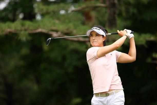Mi-jeong Jeon of South Korea hits her tee shot on the 6th hole during the final round of Nichirei Ladies at Sodegaura Country Club Shinsode Course on...