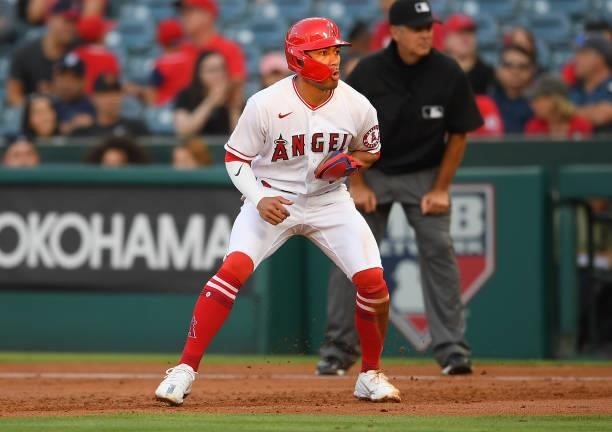 Kean Wong of the Los Angeles Angels takes a lead off first base during the game against the Detroit Tigers at Angel Stadium of Anaheim on June 18,...
