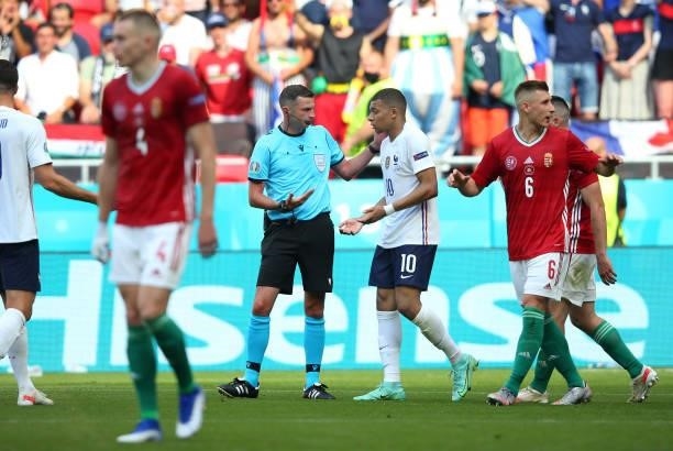 Referee Michael Oliver during to the UEFA Euro 2020 Championship Group F match between Hungary and France at Puskas Arena on June 19, 2021 in...
