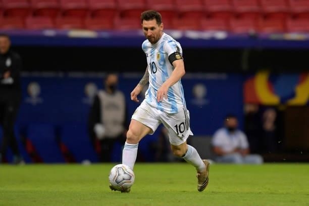 Lionel Messi of Argentina controls the ball during a group A match between Argentina and Paraguay as part of Conmebol Copa America Brazil 2021 at...