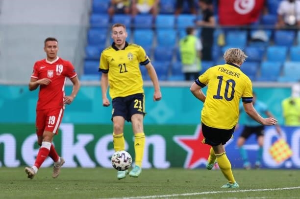 Emil Forsberg of Sweden scores their side's second goal during the UEFA Euro 2020 Championship Group E match between Sweden and Poland at Saint...