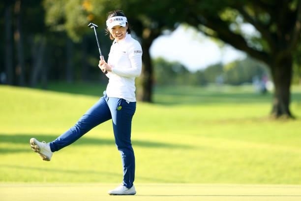 Teresa Lu of Chinese Taipei reacts after missing the birdie putt on the 8th green during the first round of the Earth Mondamin Cup at Camellia Hills...
